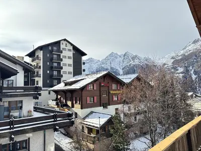 Ein allgemeiner Bergblick oder ein Berglick von der Ferienwohnung aus