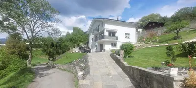 Ein Garten an der Unterkunft Ferienwohnung Stützen