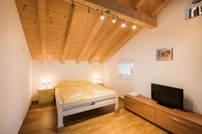 Ein Bett oder Betten in einem Zimmer der Unterkunft Bellavista - Direct lake view