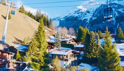 Ein allgemeiner Bergblick oder ein Berglick von der Ferienwohnung aus