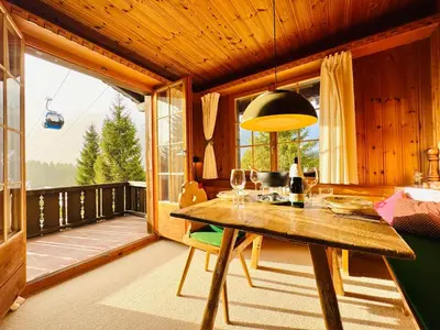 Ein Balkon oder eine Terrasse in der Unterkunft Chalet Sternli 1 - Penthouse Feeling in den Alpen