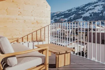 Ein allgemeiner Bergblick oder ein Berglick von der Ferienwohnung aus