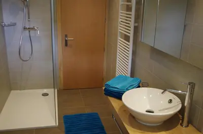 Ein Badezimmer in der Unterkunft Chalet Galenblick