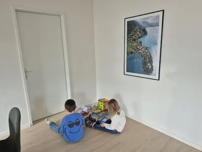 Kinder, die in der Unterkunft Exklusiv Bijou in Thun Interlaken - Swiss Adventure übernachten