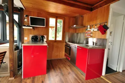 Küche/Küchenzeile in der Unterkunft Lake View Chalet