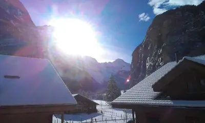 Ein allgemeiner Bergblick oder ein Berglick von der Ferienwohnung aus