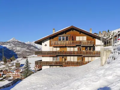 Ein allgemeiner Bergblick oder ein Berglick von der Ferienwohnung aus