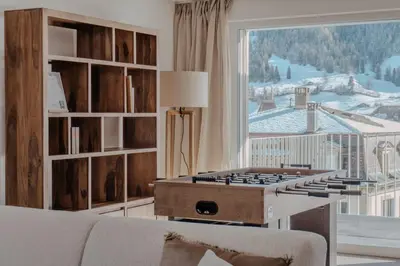 Ein allgemeiner Bergblick oder ein Berglick von der Ferienwohnung aus