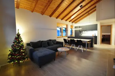Ein Sitzbereich in der Unterkunft Tossu, Haus Metropol B