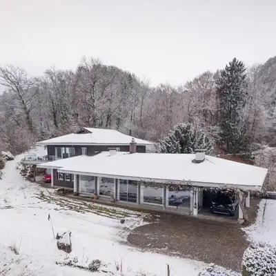 2 Villas with Lake and Mountain View 15 Minutes to Interlaken