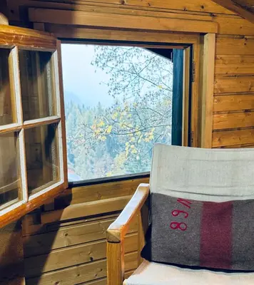 Ein Bett oder Betten in einem Zimmer der Unterkunft Chalet Bodeli with sauna and panoramic view glacier area