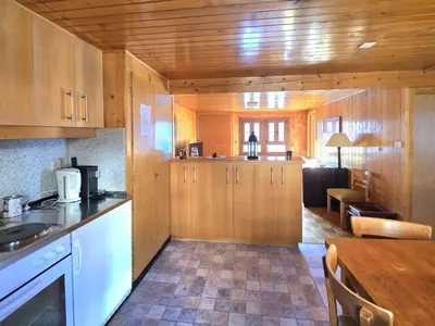 Küche/Küchenzeile in der Unterkunft Apartment Typische Wohnung Le Ver Luisant- Val d'Hérens by Interhome