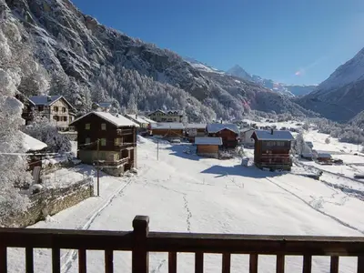 Ein allgemeiner Bergblick oder ein Berglick von der Ferienwohnung aus