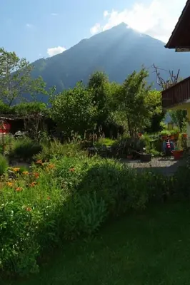 Ein allgemeiner Bergblick oder ein Berglick von der Ferienwohnung aus