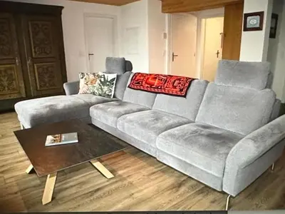 Ein Sitzbereich in der Unterkunft Apartment Panorama-Beatenberg by Interhome