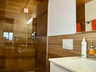 Ein Badezimmer in der Unterkunft Apartment Panorama-Beatenberg by Interhome