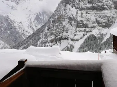 Holiday Home mit Bergblick by Interhome im Winter