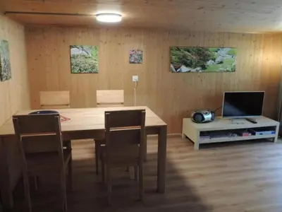TV/Unterhaltungsangebot in der Unterkunft Holiday Home Lengwald Hiisli by Interhome