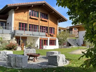 Das Gebäude in dem sich die Ferienwohnung befindet