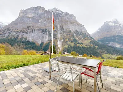 Ein allgemeiner Bergblick oder ein Berglick von der Ferienwohnung aus