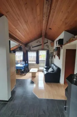 Ein Sitzbereich in der Unterkunft Holiday Home Chalet Imfeld-Gander by Interhome