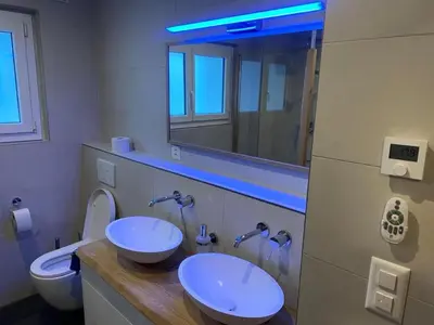 Ein Badezimmer in der Unterkunft Apartment Spring Inn Apartment by Interhome