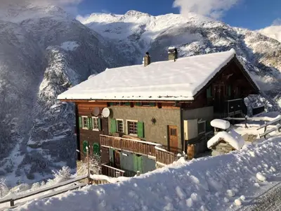 Ein allgemeiner Bergblick oder ein Berglick von der Ferienwohnung aus