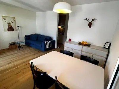 Ein Sitzbereich in der Unterkunft Apartment Gemütliche Ferienwohnung im Zentrum Sörenberg by Interhome