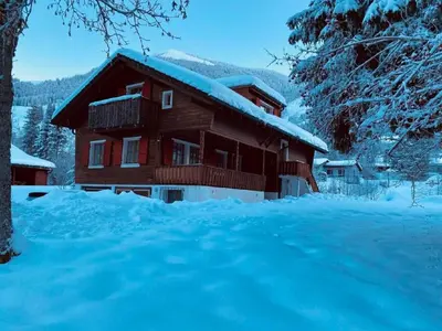 Apartment Chalet Bacchus - OG by Interhome im Winter