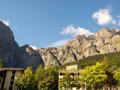 Ein allgemeiner Bergblick oder ein Berglick von der Ferienwohnung aus