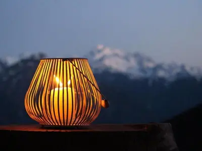 Ein allgemeiner Bergblick oder ein Berglick von der Ferienwohnung aus