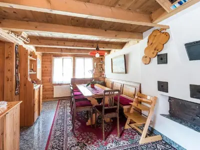 Ein Sitzbereich in der Unterkunft Holiday Home Wüthrich by Interhome