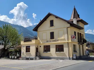 Ein allgemeiner Bergblick oder ein Berglick von der Pension aus