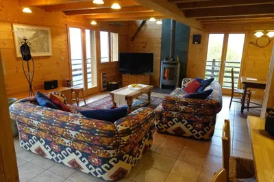 TV/Unterhaltungsangebot in der Unterkunft Chalet Isabella - 17 couchages en montagne