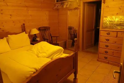 Ein Bett oder Betten in einem Zimmer der Unterkunft Chalet Isabella - 17 couchages en montagne