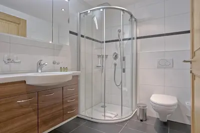 Ein Badezimmer in der Unterkunft Apartment Stotzhalten 4,5 - GRIWA RENT AG