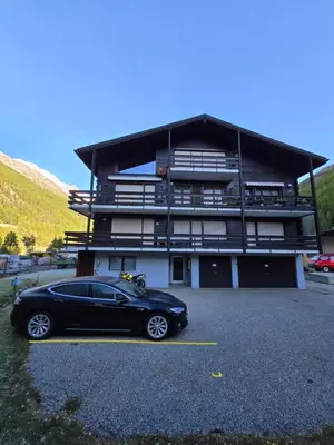 Das Gebäude in dem sich die Ferienwohnung befindet