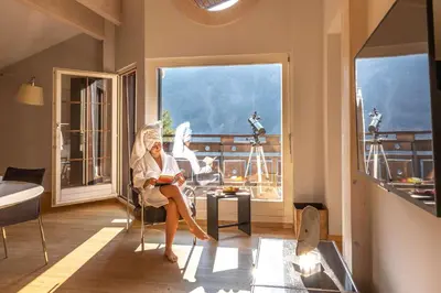 Ein allgemeiner Bergblick oder ein Berglick von des Chalets aus