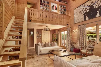 Ein Sitzbereich in der Unterkunft Exclusive Charming 4 Bedroom Chalet near Gstaad