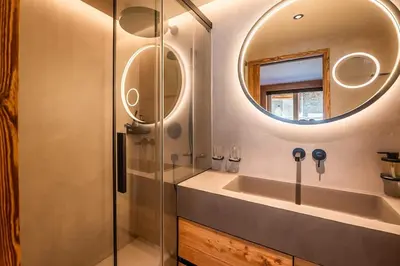 Ein Badezimmer in der Unterkunft Viscaria Penthouse with amazing Matterhorn View