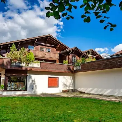 Cozy Chalet Apartment in the Heart of Lenk
