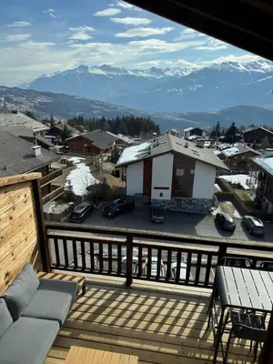 Ein allgemeiner Bergblick oder ein Berglick von der Ferienwohnung aus