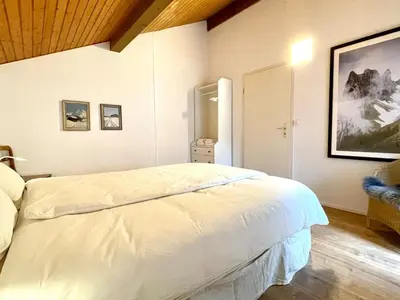 Ein Bett oder Betten in einem Zimmer der Unterkunft Relaxed Loft Stay Between Lake & Mountains
