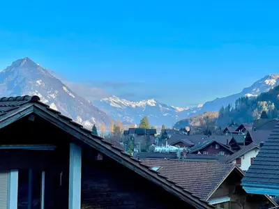 Ein allgemeiner Bergblick oder ein Berglick von der Ferienwohnung aus