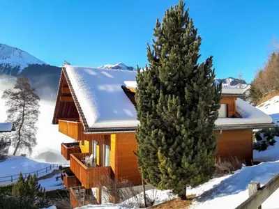 Ein allgemeiner Bergblick oder ein Berglick von der Ferienwohnung aus