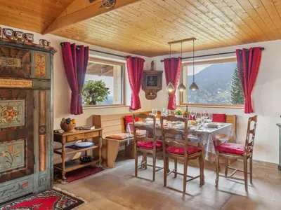 Grundriss der Unterkunft Chalet Mioche by Interhome