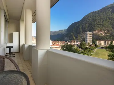 Ein allgemeiner Bergblick oder ein Berglick von der Ferienwohnung aus