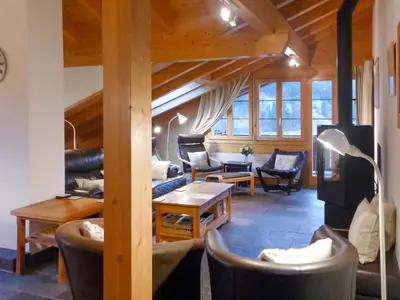 Ein Sitzbereich in der Unterkunft Apartment Chalet Pfingsteggblick by Interhome