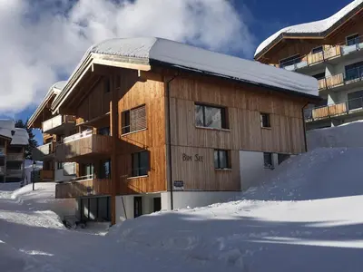 Das Gebäude in dem sich die Ferienwohnung befindet