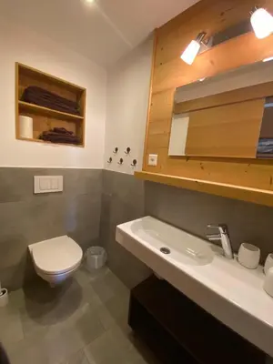 Ein Badezimmer in der Unterkunft Bim See